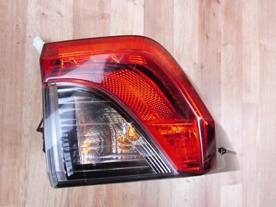 Toyota RAV4 V 2018-2022 rear lamp light RIGHT 81550-42230 | eBay