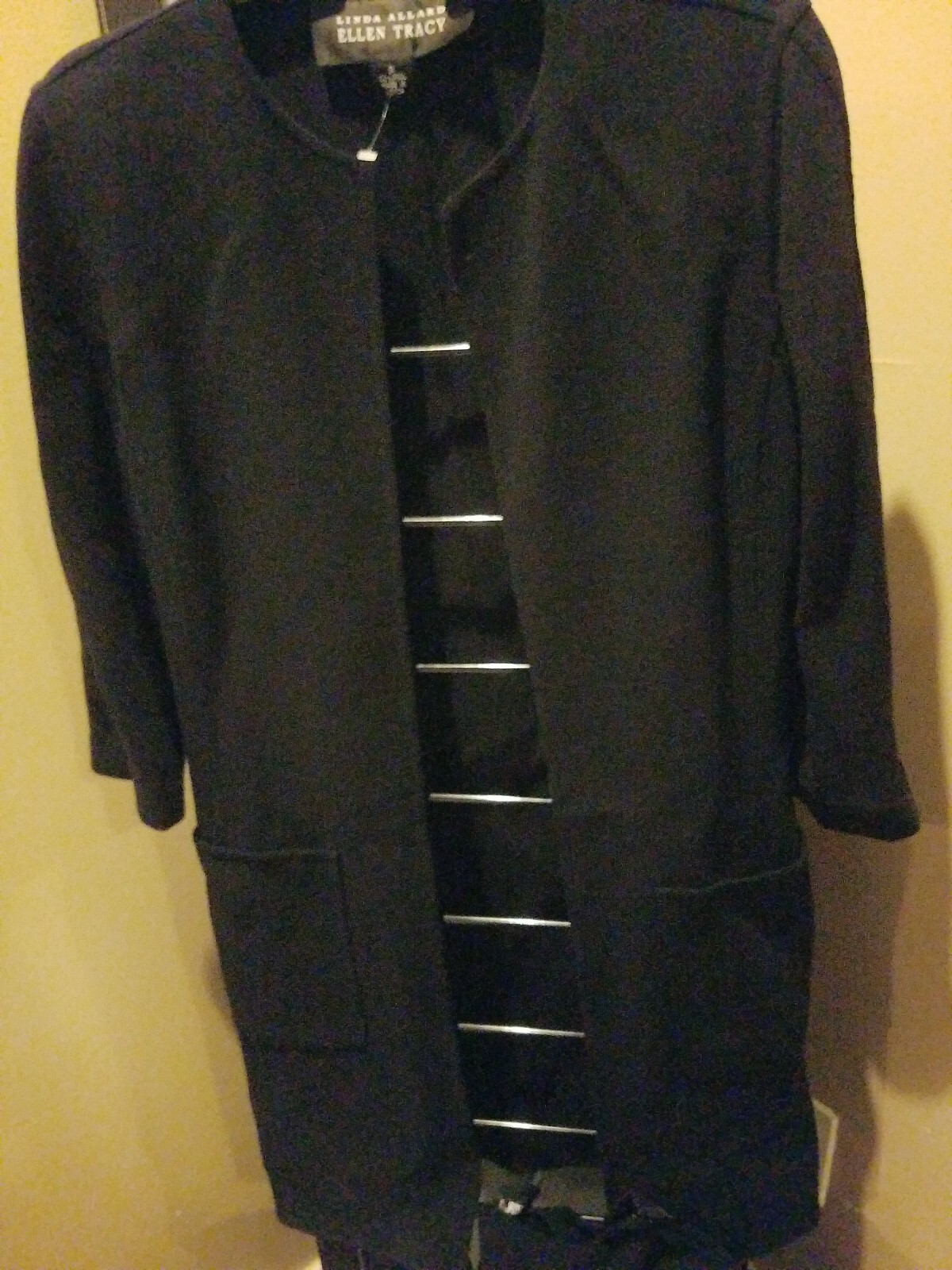 Picture 1 of 6