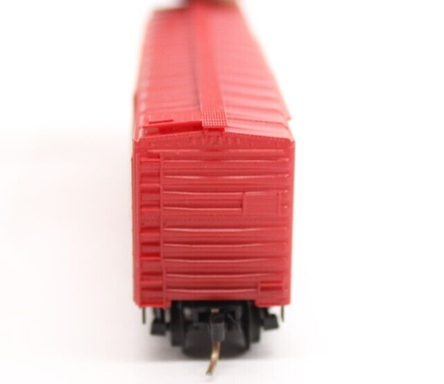 Micro-Trains N Scale #33010 Great Northern R.R. 50' Standard Box Car - Picture 5 of 7