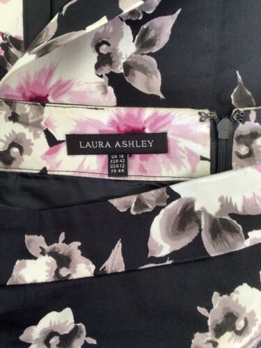Laura Ashley Black Mix Floral Straight Skirt Size 16 - Picture 3 of 7
