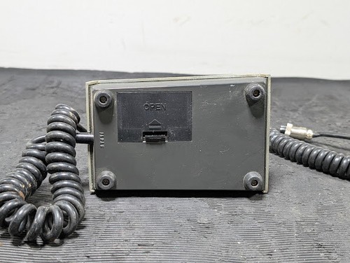 Microphone vintage push-to-talk - Fonctionne, sans accessoires - Photo 7/9
