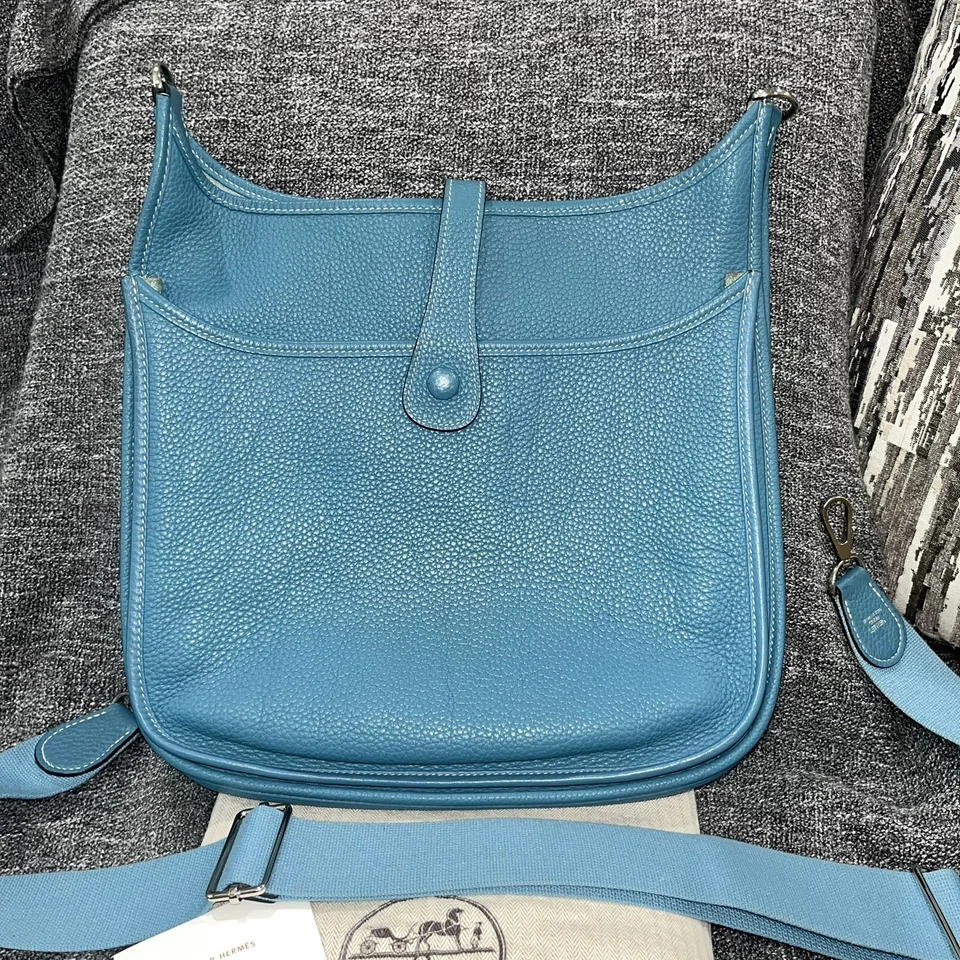 HERMES Evelyne  3 GM Crossbody Shoulder Bag Purse Blue Clemence Leather - Image 4 of 4
