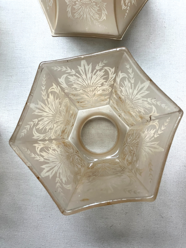 Set six vintage hexagonal etched frosted glass chandelier shades 2 sizes - Picture 5 of 12