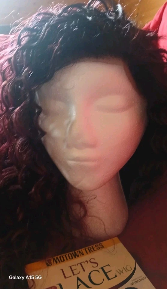 MOTOWN TRESS LET'S LACE 008235 L YONCE BLACK & SANGRIA WINE LONG CURLY ZNIP NWT - Image 2 of 4