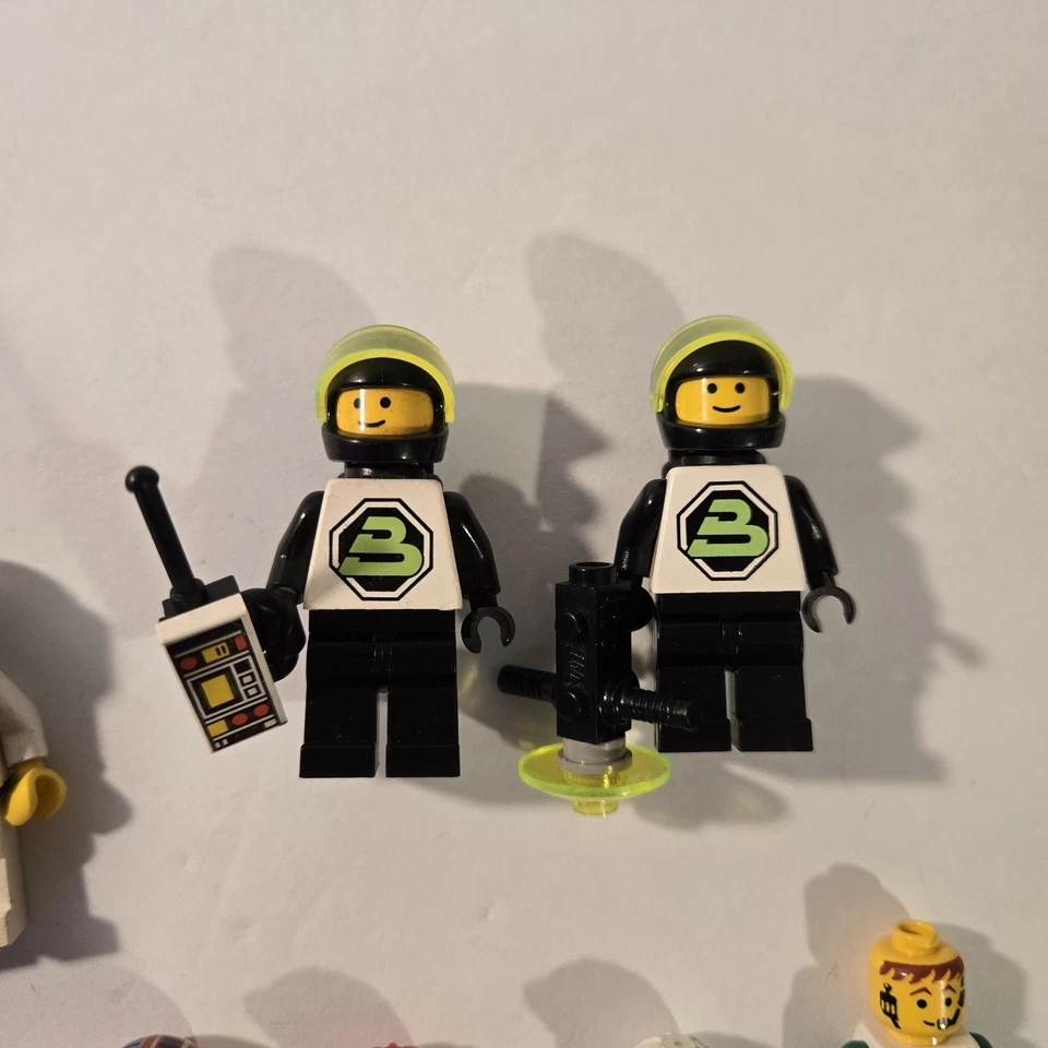 Lote de minifiguras LEGO vintage - Octan, Blacktron, policía espacial Foto 2 de 4