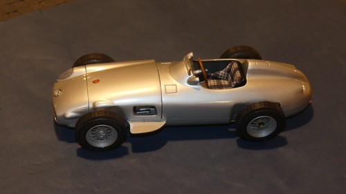 L105 CMC 1954-1955 Mercedes-Benz W196 Silver Flecha Monoposto 1:18 Silver NoBox - Imagen 4 de 10