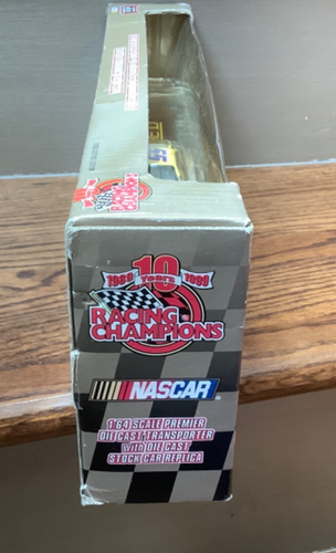 Racing Champions 1999 NASCAR Gold Series Kenny Wallace 1:64 Die Cast Transporter - Picture 3 of 15
