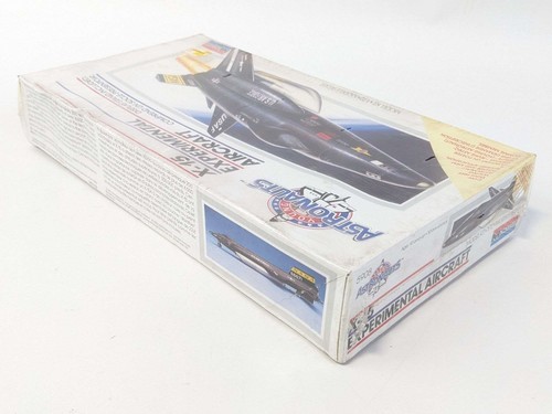 VTG 1987 Monogram Young Astronauts X-15 Experimental Aircraft 1/72 Sealed Kit - Picture 3 of 4