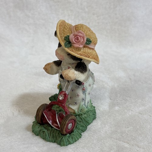 Mary’s Moo Moos “Mooing The Lawn” June girl with lawn mower figurine #257516 - Picture 2 of 8