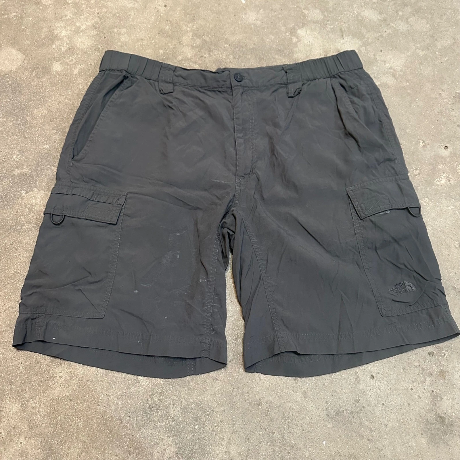 The North Face Cargo Shorts Mens XL Gray Nylon Hiking Outdoor Stow Pocket