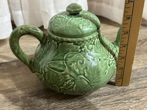 Bordallo Pinheiro Portugal Teapot Green Leaf Vine Majolica - Picture 14 of 16
