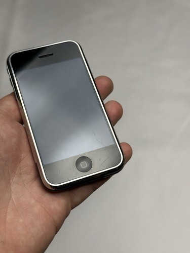 Apple iPhone 1st Generation - 16GB - Black (AT&T) - Fully Functional - iOS 3.1.3 - Photo 4 sur 10