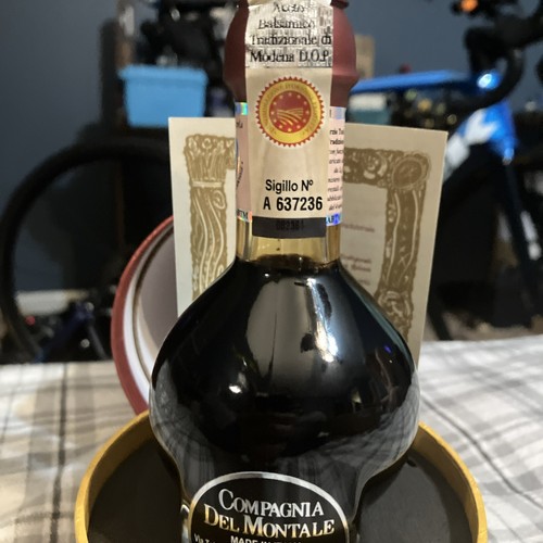 Balsamic Vinegar of Modena PDO Aged 12 Years - Picture 11 of 11