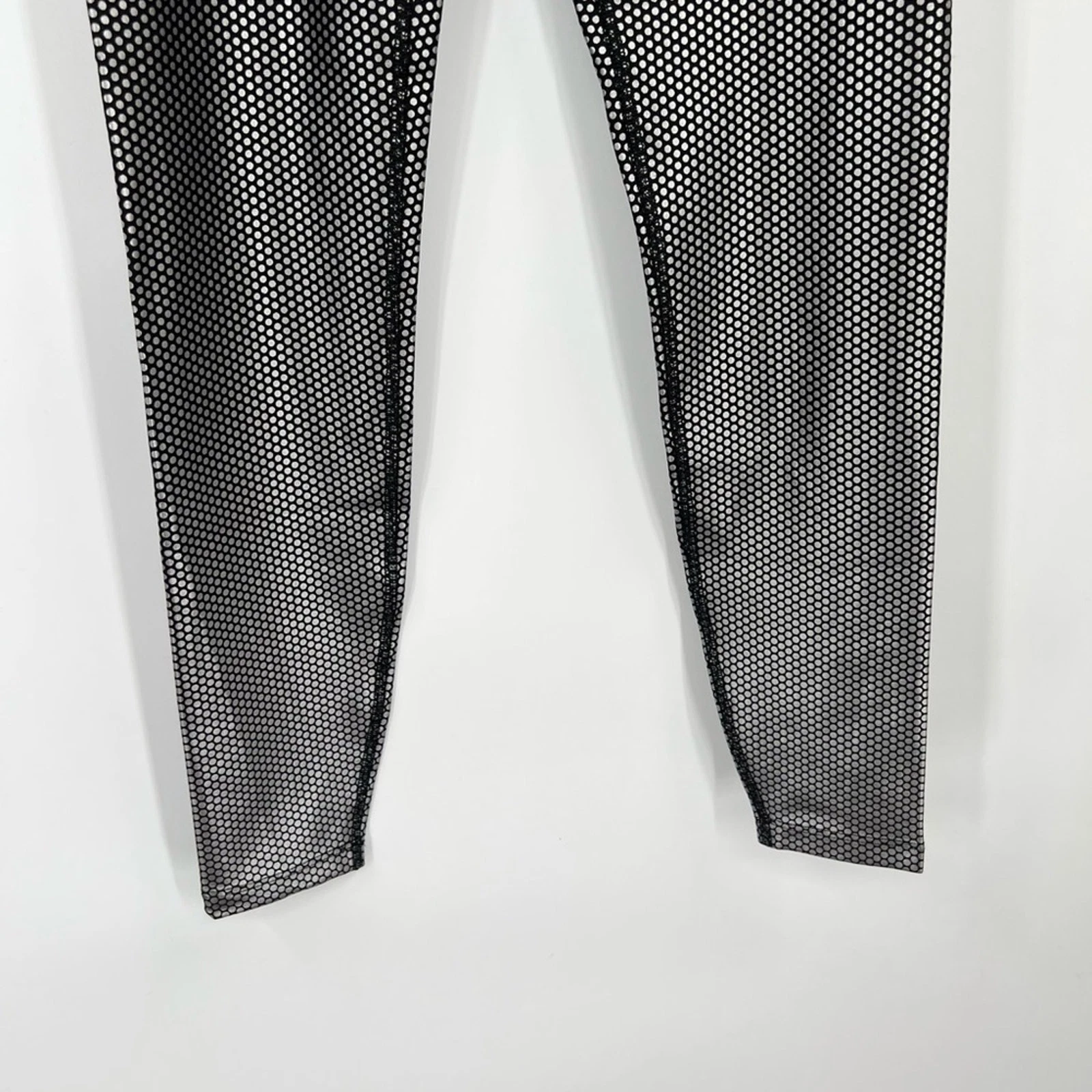 beyond-yoga spot on shimmer high rise leggings