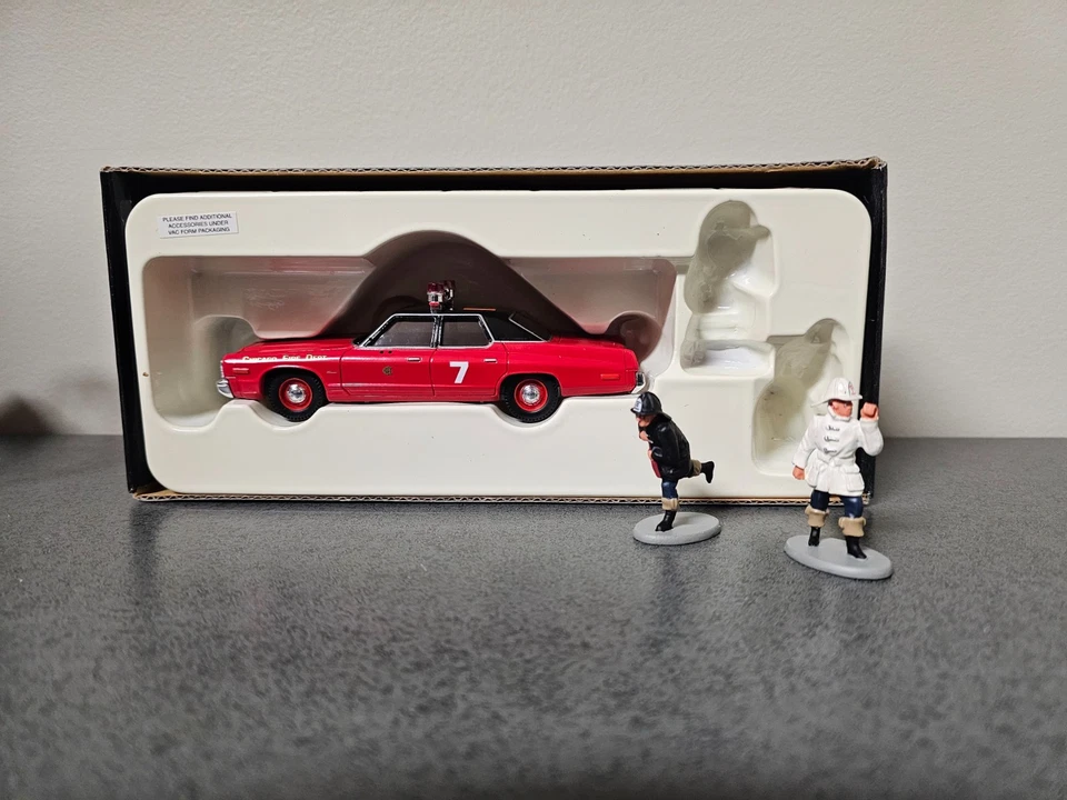 Dodge Monaco Division Chief Car 1974 1:43 Diecast Corgi Departamento de Bomberos de Chicago Foto 3 de 4