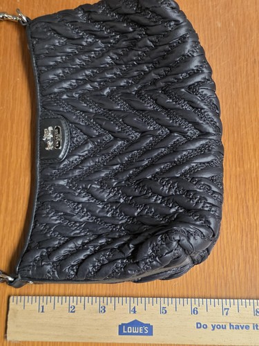 Coach Schultertasche Damen klein schwarz gerafft gesteppt Baguette silberne Hardware - Bild 6 von 8