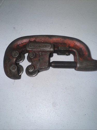 Ridgid No. 42A PIPE CUTTER 1/2" TO 2" 4 Wheel Copper Cutter - Picture 5 of 6