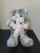 Vtg Dakin Plush Kitty Cat Grey Gray White Holding white felt kitten pink bow SEE