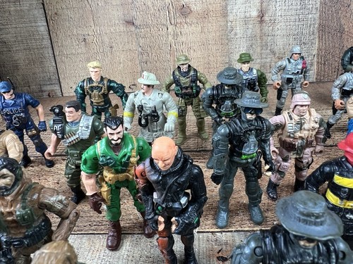 Chap Mei Lanard The Corps Unbranded Lot of 45 Military Action Figures & Weapons - Picture 7 of 22
