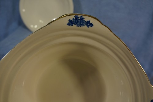 Cauldon Dragon Round Covered Vegetable Serving Bowl 9" (#6) - Picture 11 of 12