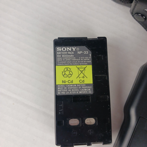 Sony Handycam CCD-TRV21 Video 8 Camcorder Bundle With Remote Tested and Working - Picture 4 of 23