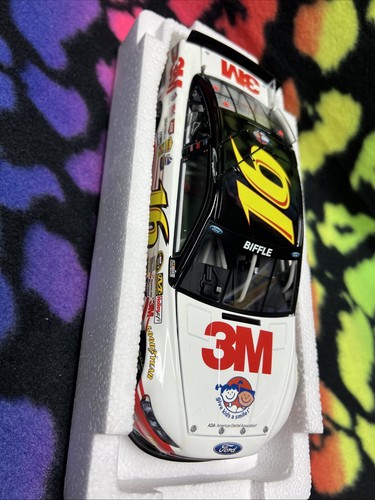 Greg Biffle 16 3M Give Kids A Smile 2013 Fusion 1 of 420 NASCAR Action 1/24 Car - Picture 3 of 6