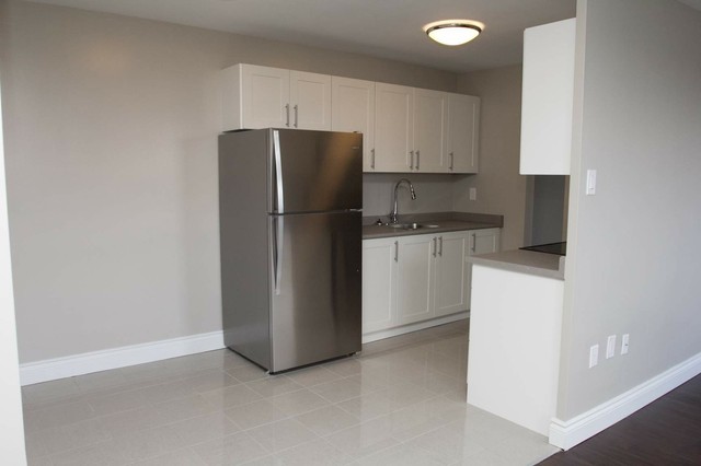 STANLEY PARK - 1 Bed Apartment in Long Term Rentals in Kitchener / Waterloo - Image 2