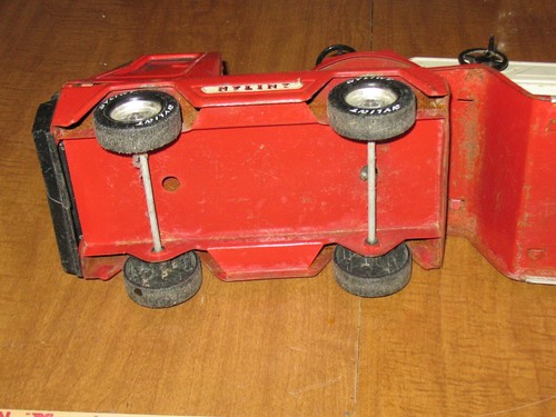 Vintage NYLINT Fire Truck Aerial Hook -N- Ladder Pressed Steel USA Toy - Picture 9 of 11