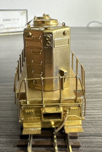 Hallmark Models, Inc. HO Brass EMD GP-18 Diesel Locomotive - Unpainted & Used! - Picture 10 of 17