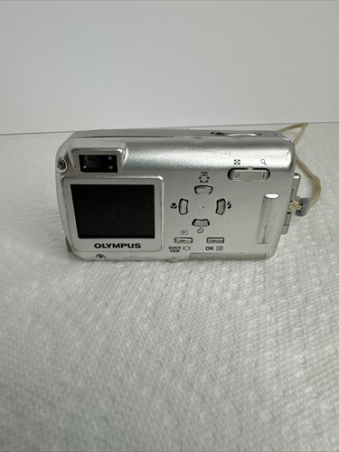 Olympus Stylus 300 Digital Camera 3.2 Megapixel 3x Optical Zoom Untested READ - Picture 4 of 24