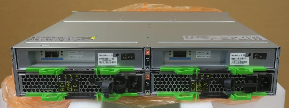 NEW Fujitsu ETERNUS JX40 S2 24x 2.5" Bay Drive Enclosure ETJEADU-W +4x 2.4TB HDD - Image 4 of 4