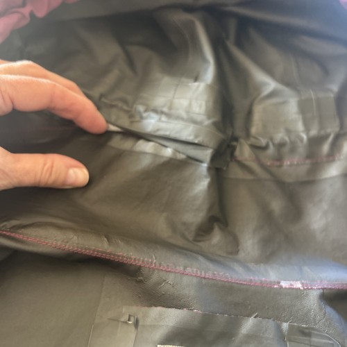 Cabela Women’s Hooded Gore-Tex Jacket, Medium Dark Rose Color 2 Side Zip Pockets - Picture 15 of 21