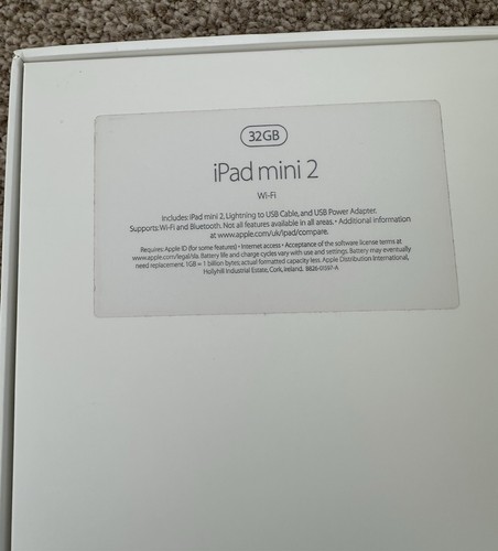 Silver Apple iPad Mini 2 (7.9-inch 32GB) Wi-Fi 2nd Generation & 3x Screen Bundle - Picture 7 of 10