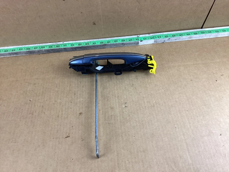 Maçaneta externa traseira esquerda do lado do motorista Toyota Sienna 2011-2020 fabricante de equipamento original - Imagem 3 de 4