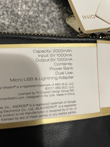 BNWTDesigner Adrienne Vittadini Charging Phone Wallet/Wristlet RFID Protection  - Picture 9 of 16