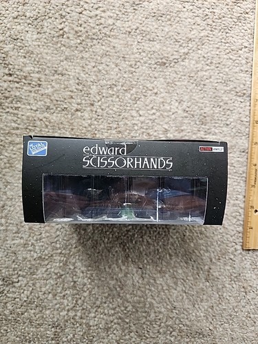 TLS Loyal Subjects Edward Scissorhands Figure 20th Century Studios Nib - Picture 2 of 4