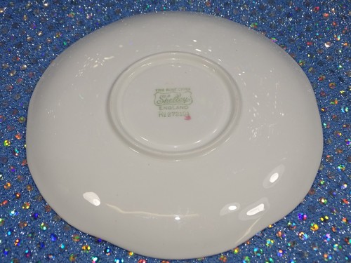 VINTAGE SHELLEY ENGLAND FINE BONE CHINA SAUCER ONLY PINK ROSES - Picture 3 of 4