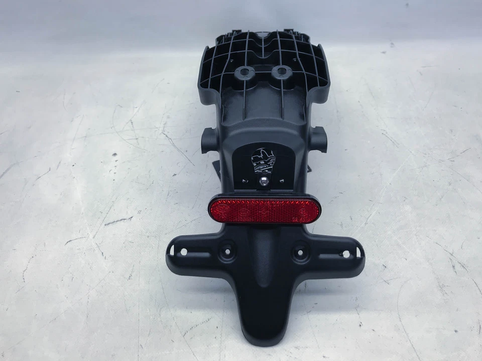 Guardabarros porta matrícula Triumph Street Cup (1) 18' carenado inferior Foto 2 de 4