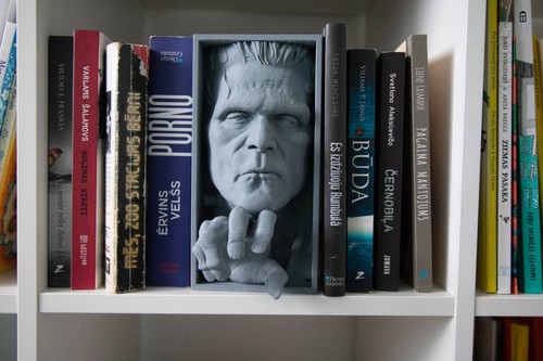Frankenstein Monster Bookend, Book Nook, Unique Horror Gift, Horror Decor - Bild 2 von 10