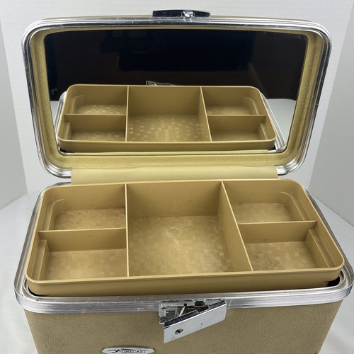 Train Case Makeup Beige Tray Suitcase Luggage Sears Forecast Travel Vintage - Picture 22 of 23