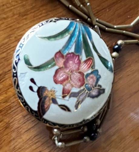 1970's Cloisonne White Enamel Double Sided Pendant Necklace & Matching Earrings - Picture 7 of 7