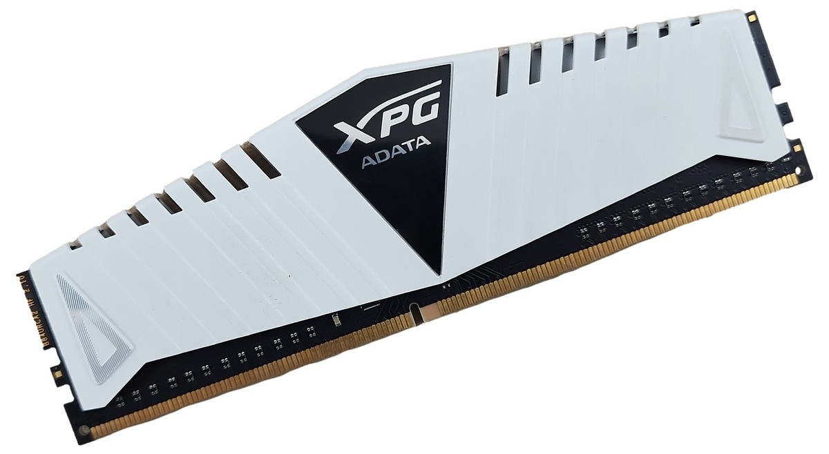 メモリー DDR4 AX4U3000316G16-DBG XPG 32GB DDR4 AX4U3000316G16-DBG XPG 32GB