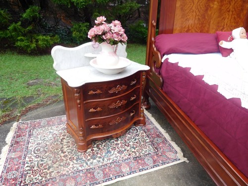 EXEMPLARY VICTORIAN RENAISSANCE MITCHELL & RAMMELSBERG QUEEN SIZE BEDROOM SET - Picture 7 of 12