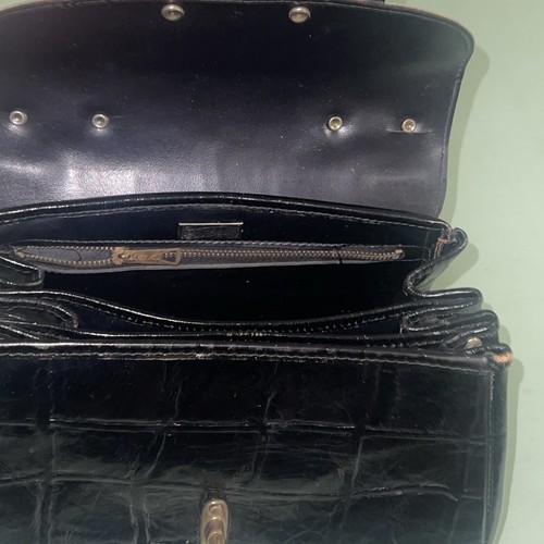 Vintage 60's Leather Croc Embossed Turnlock Accordion Bag Top Handle Purse - Picture 11 of 15