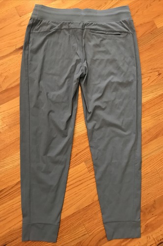 Jogger Athleta Trekkie North 16 de altura Ripstop absorbente bolsillos con cremallera atletismo - Imagen 4 de 14