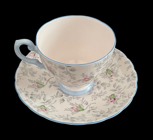 Vintage Royal Tuscan 8693H Roses Pink Tea Cup & Saucer Scalloped Edge Blue Trim - Picture 2 of 12