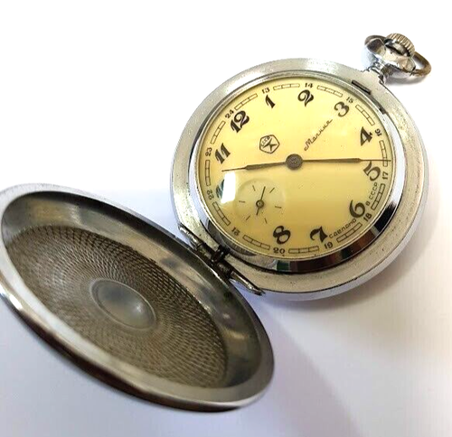 SOVIET RUSSIAN USSR VINTAGE POCKET WATCH MOLNIJA WORKING MECHANICAL RARITY - Picture 16 of 18