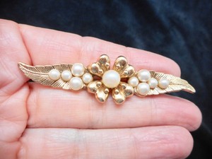 Authentic-Vintage-034-1928-Jewelry-034-Gold-Tone-Faux-Pearl-Brooch-Pin