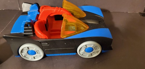 Fisher Price Imaginext DC Super Friends Batman Batmobile/Cycle/Disc And Figures - Picture 5 of 7