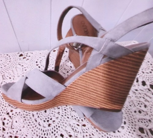Abound Platform Wedge Ankle Strap Sandal Gray Syntetic Buckle Closure Sz8M Z.150 - Picture 3 of 7